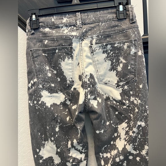 NWT Zara Basic Bleached Out Body Shaping Gray Jeans - Picture 7 of 9